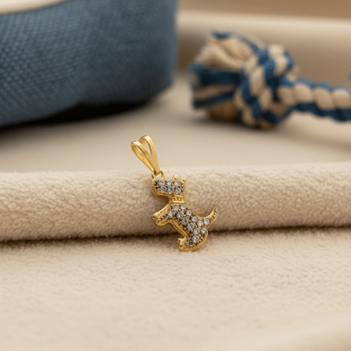 Pingente Delicado de Cachorrinho com Micro Zircônias – Banho Prata 950 e Banho Ouro 18k 🐶✨