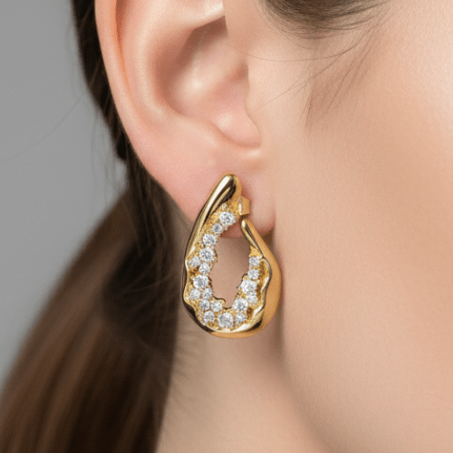 Brinco Gota Orgânica Zircônias – Banho Prata 950 e Banho Ouro 18k ✨💎