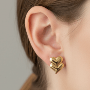 Brinco Dois Corações Lisos em Camadas – Banho Prata 950 e Banho Ouro 18k ❤️✨
